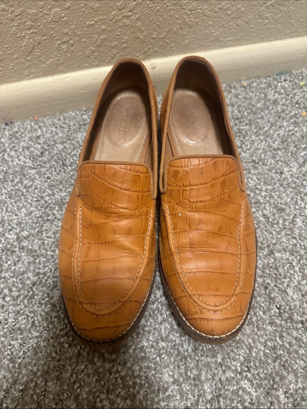 Sperry Womens Cognac Croc-Embossed Leather Slip-On Loafers